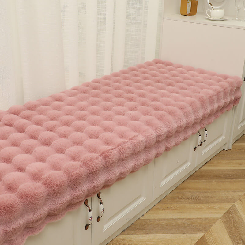 Plush non-slip couch cover. Middlepet™