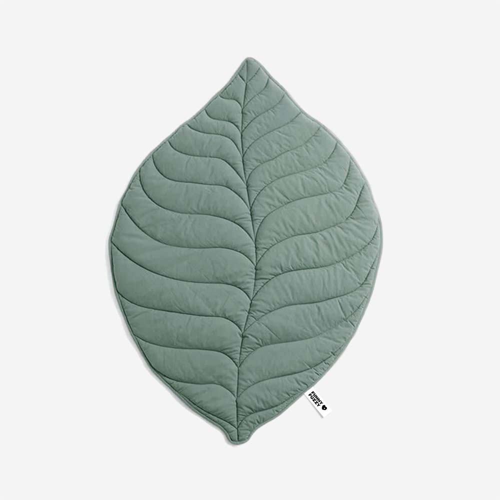 Pet bed Leaf print  - lounge rug Middlepet™